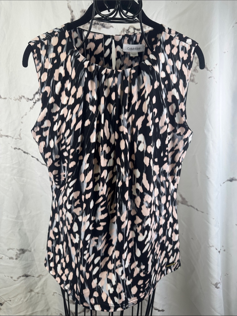 Calvin Klein Leopard Print Blouse Pleated Neckline Sleeveless Keyhole Back